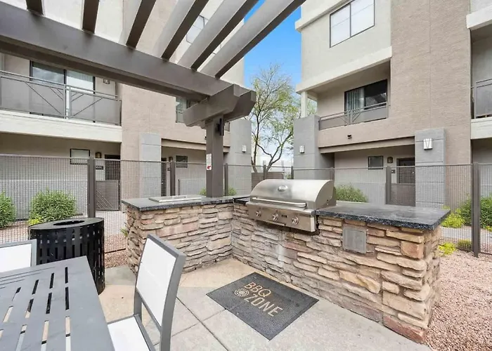Cozysuites - Westgate With Pool 02 Apartment Glendale