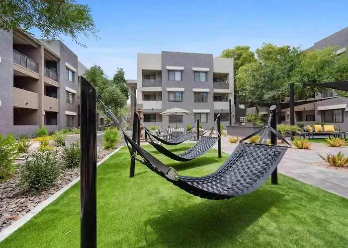 Cozysuites - Westgate With Pool 02 *